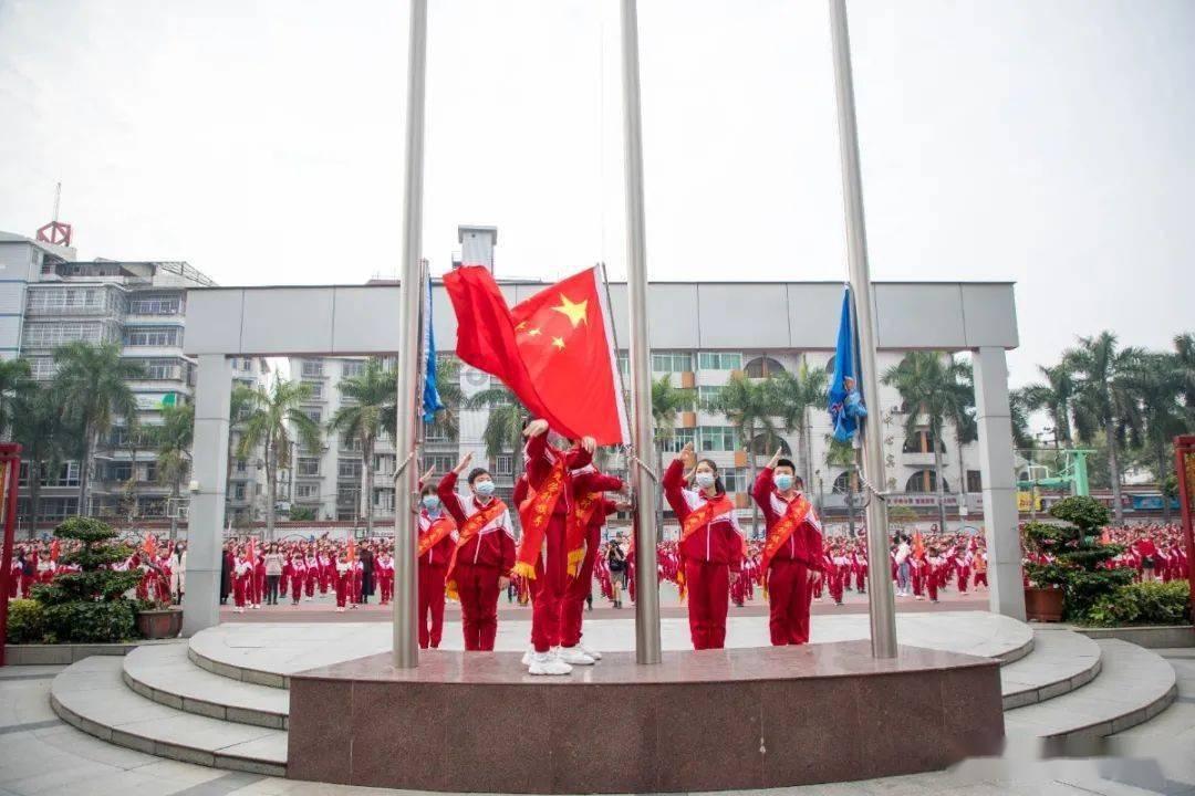 探秘吉鹿力问答社区,解锁男朋友请女友吃饭,该女生花钱吗?之谜!